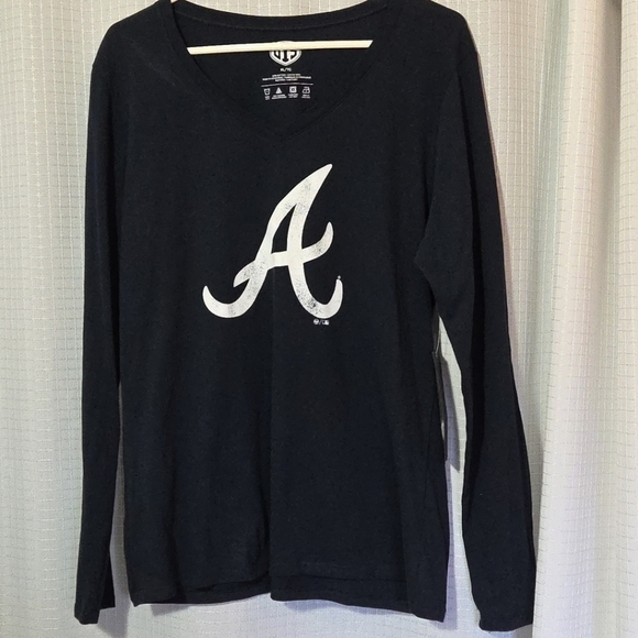 Tops - Women's Atlanta Braves Long Sleeve T-Shirt, NWT, XL  Old Tyme Sports